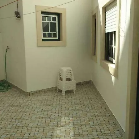 Estúdio - *